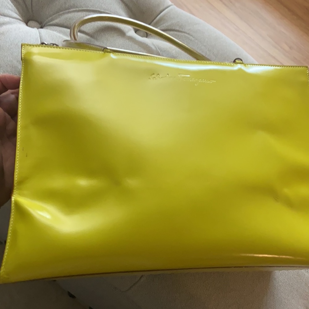 Vintage Ferragamo purse - Picture 4 of 11